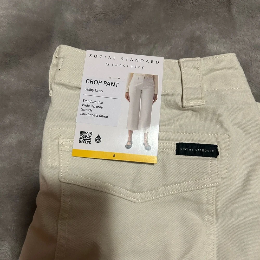 Sanctuary Women’s Light Tan Chinos - Picture 2 of 4
